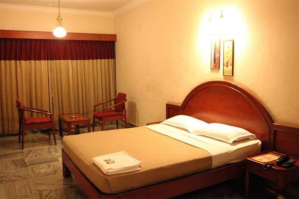 Samrat Residency Hotel Bangalore Exterior foto