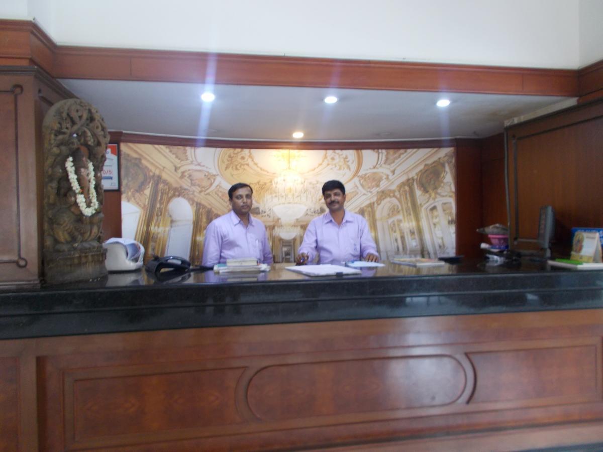 Samrat Residency Hotel Bangalore Exterior foto